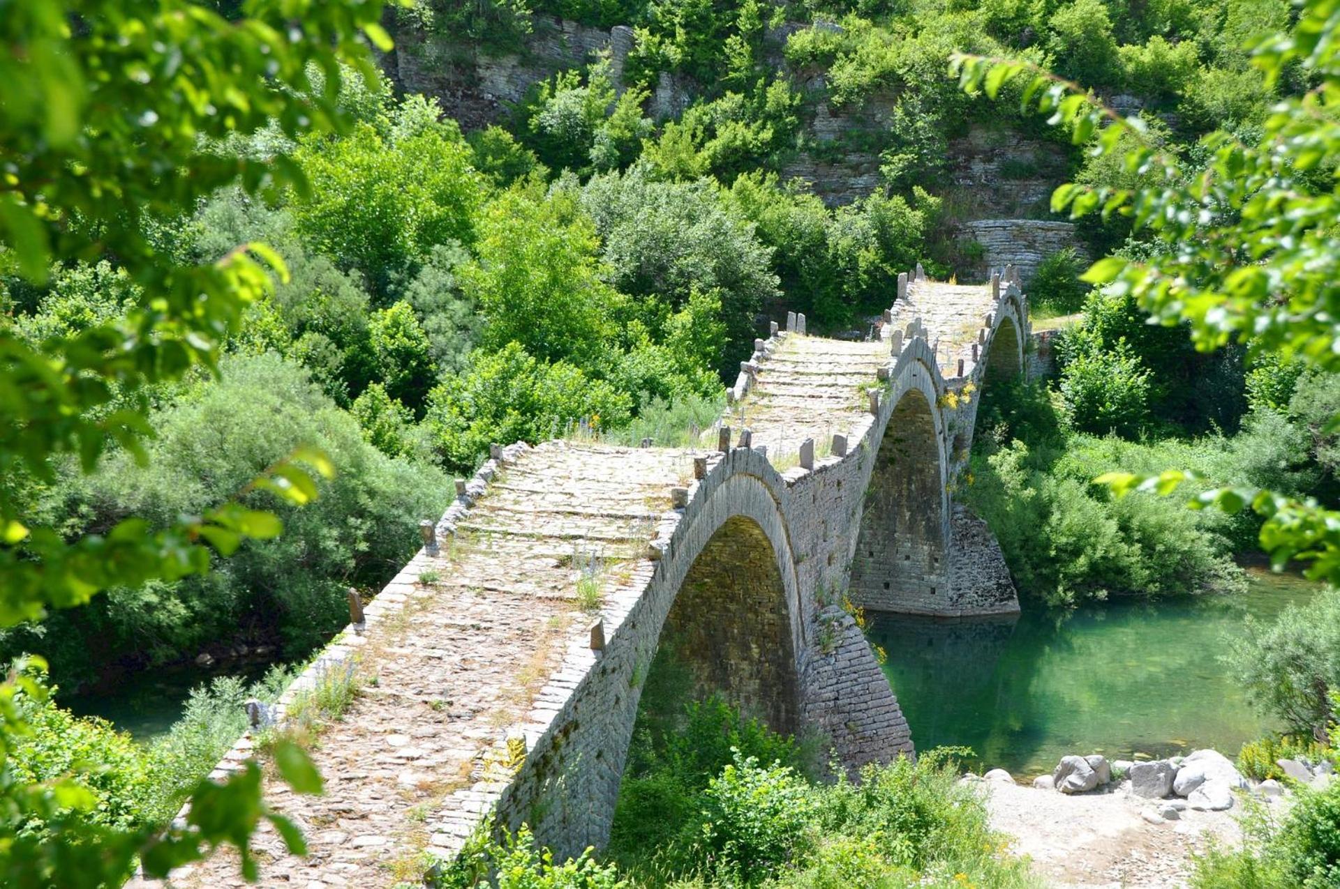 "Apeiros Chora" Hotel, Zagori Kato Pedina エクステリア 写真